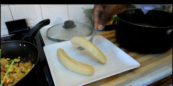 How long to boil green bananas